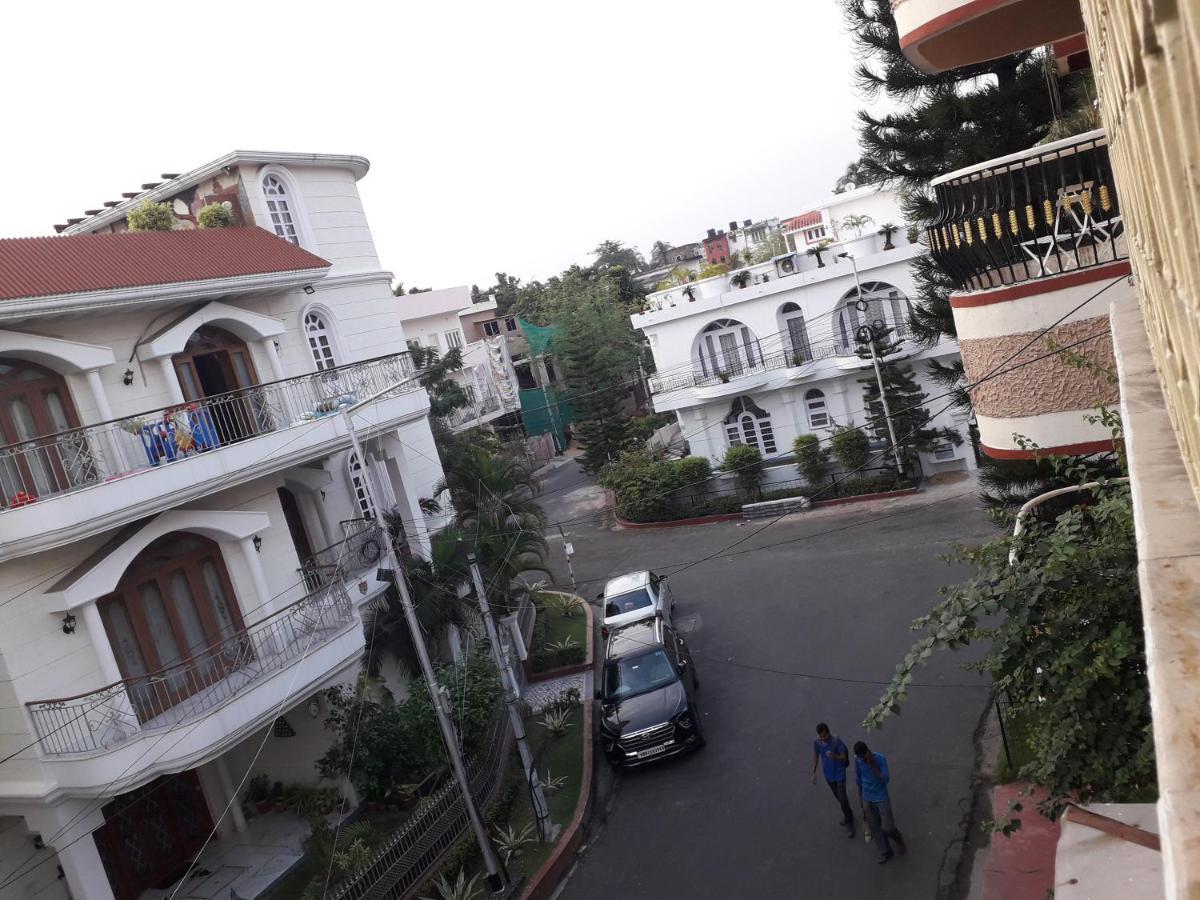 Hotel Galaxy Inn Kolkata Exterior photo